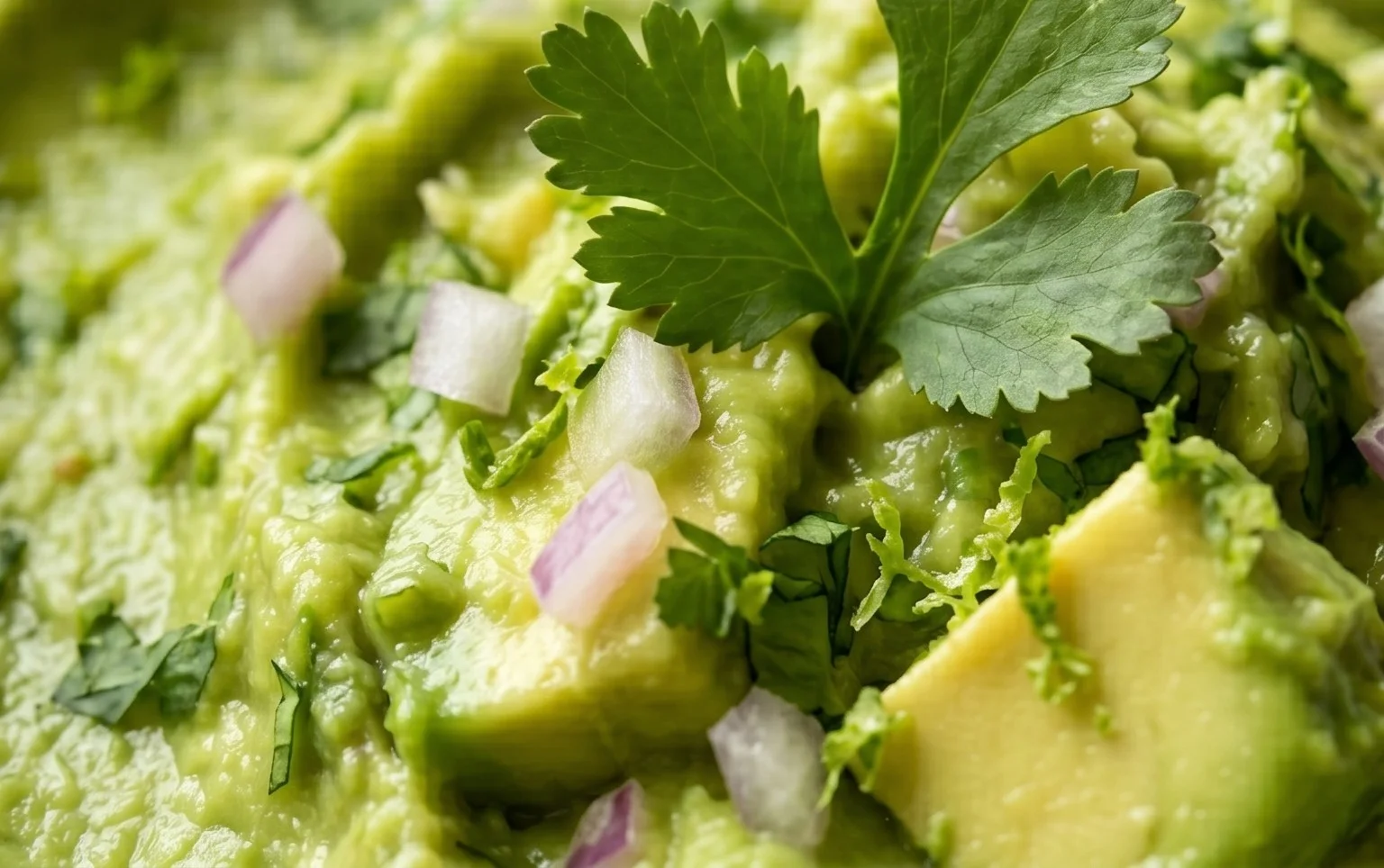 Easy 4 Ingredient Guacamole